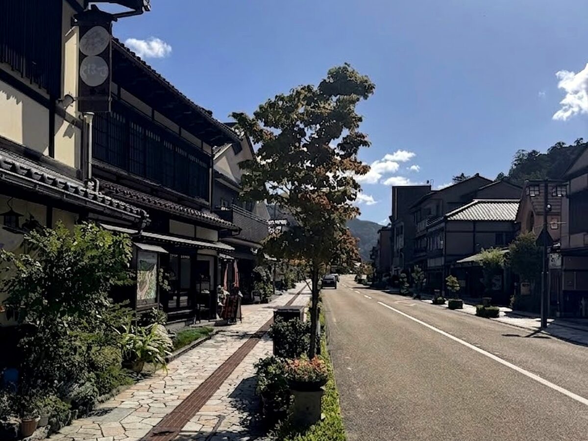 The quiet charm of the old onsen street